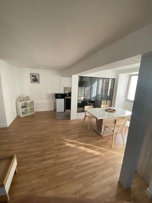 Appartement T2 Centre Ville Ντολ Εξωτερικό φωτογραφία